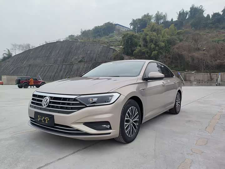 Фото 1 - Volkswagen Sagitar L