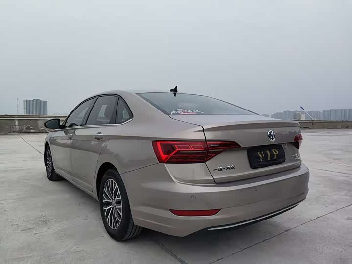 Фото 3 - Volkswagen Sagitar L