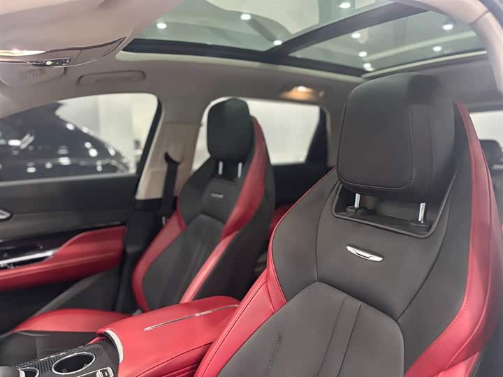 Фото 7 - Hongqi HS3