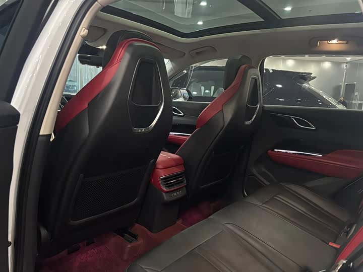 Фото 9 - Hongqi HS3