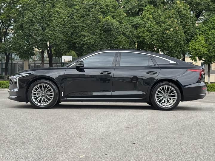 Фото 6 - Bestune B70