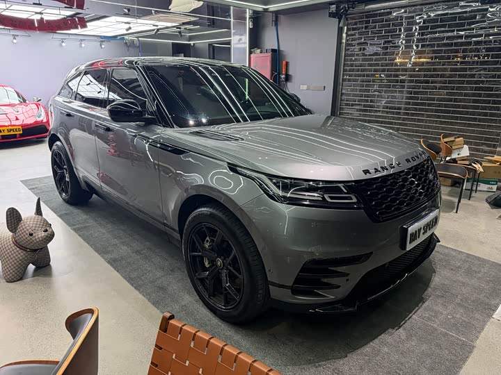 Фото 2 - Land Rover Range Rover Velar