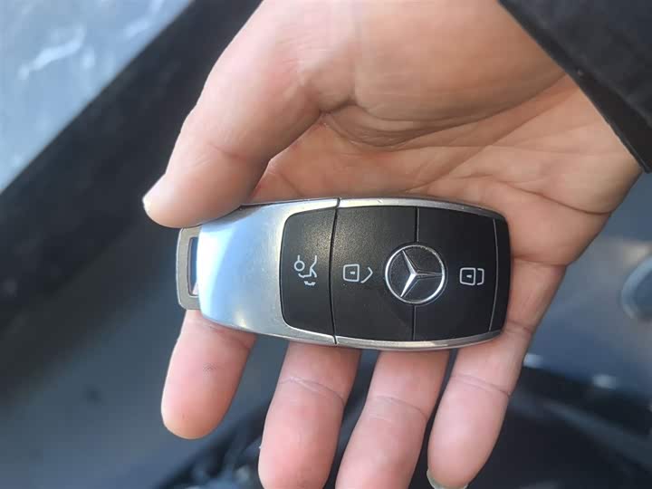 Фото 9 - Mercedes-Benz GLC-Class