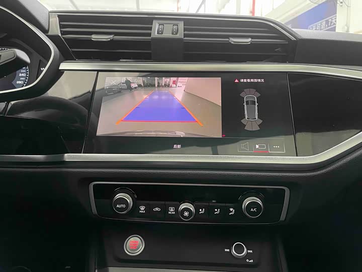 Фото 9 - Audi Q3