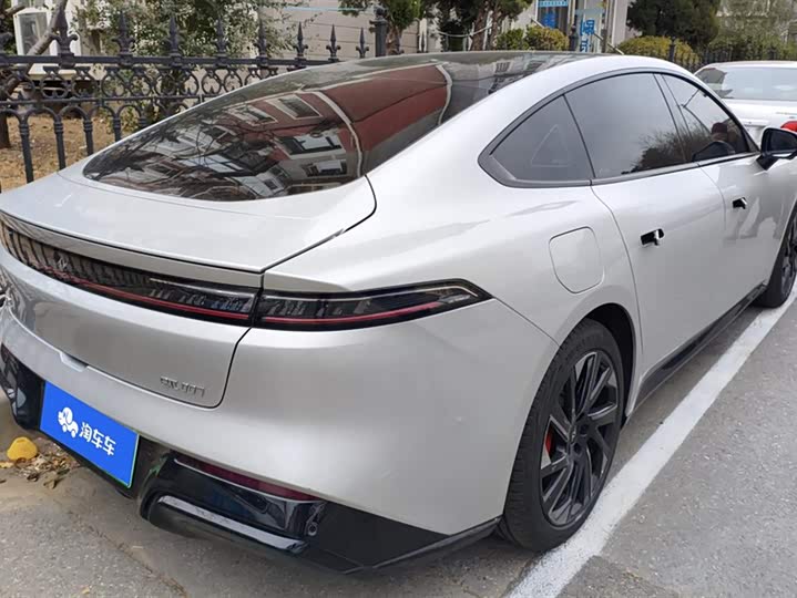 Фото 3 - Dongfeng Yipai eπ 007