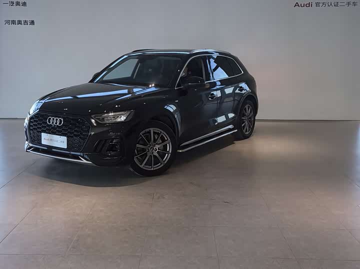 Фото 1 - Audi Q5L