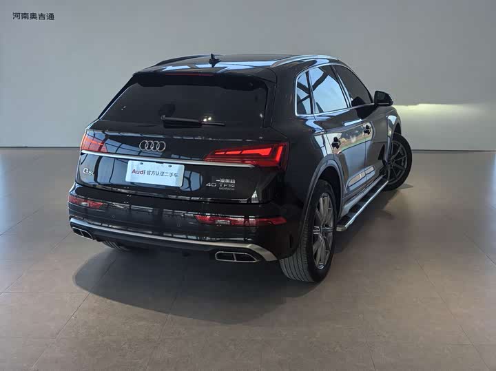 Фото 6 - Audi Q5L