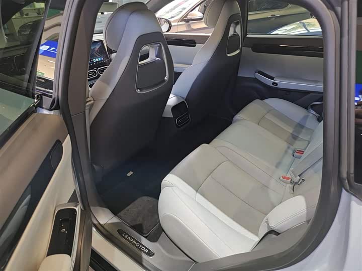 Фото 8 - Leapmotor C01