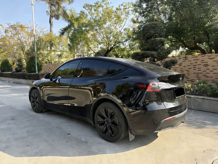 Фото 5 - Tesla Model Y