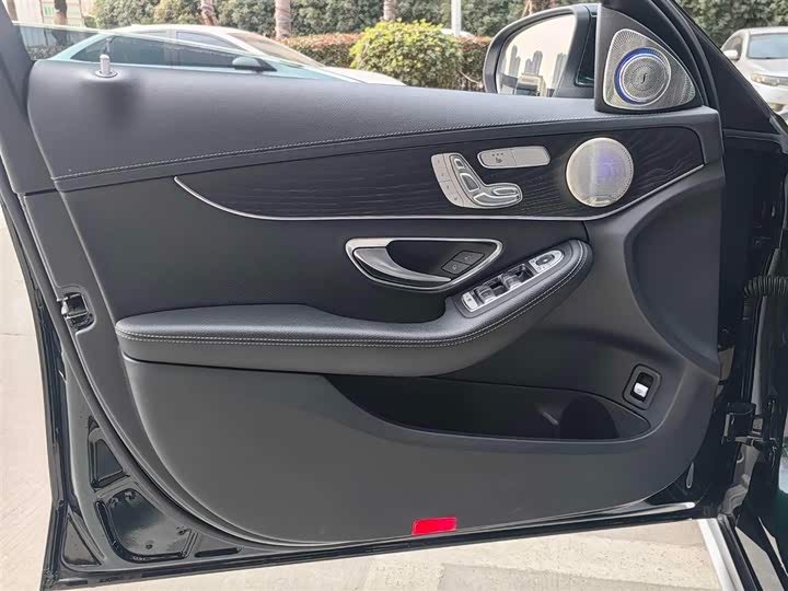 Фото 5 - Mercedes-Benz C-Class