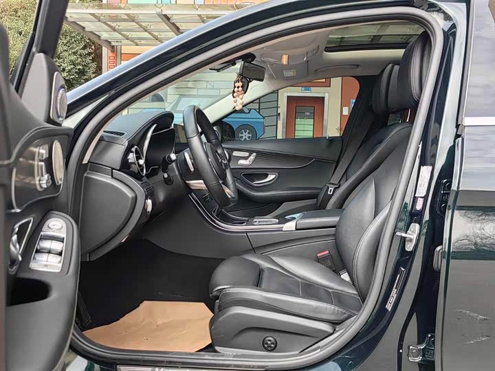 Фото 6 - Mercedes-Benz C-Class