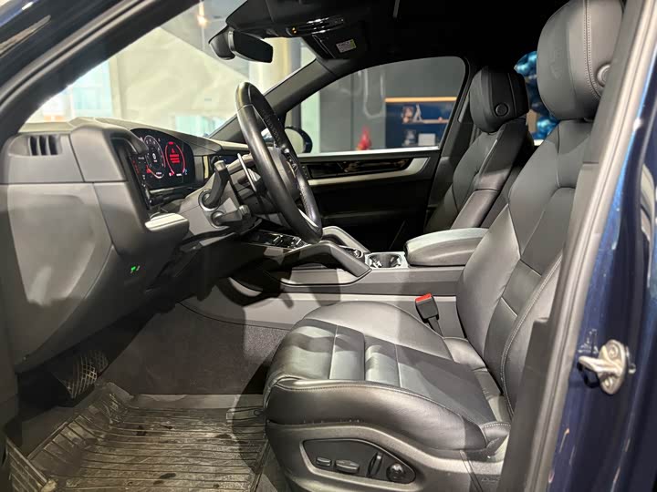 Фото 9 - Porsche Cayenne