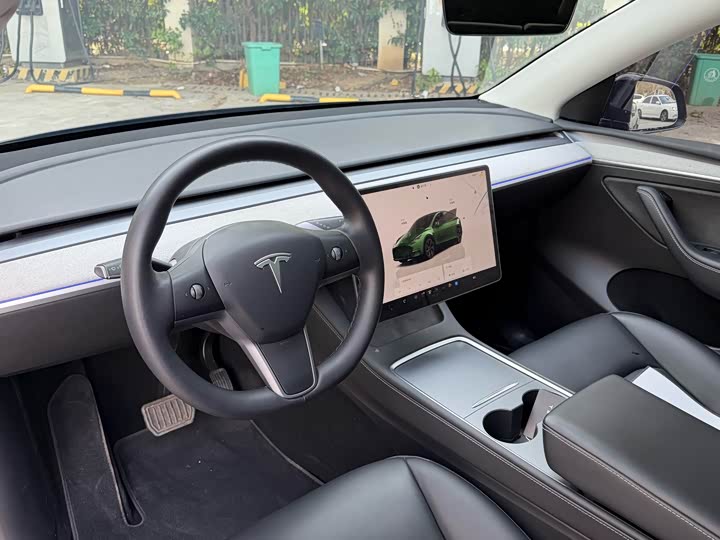 Фото 3 - Tesla Model Y
