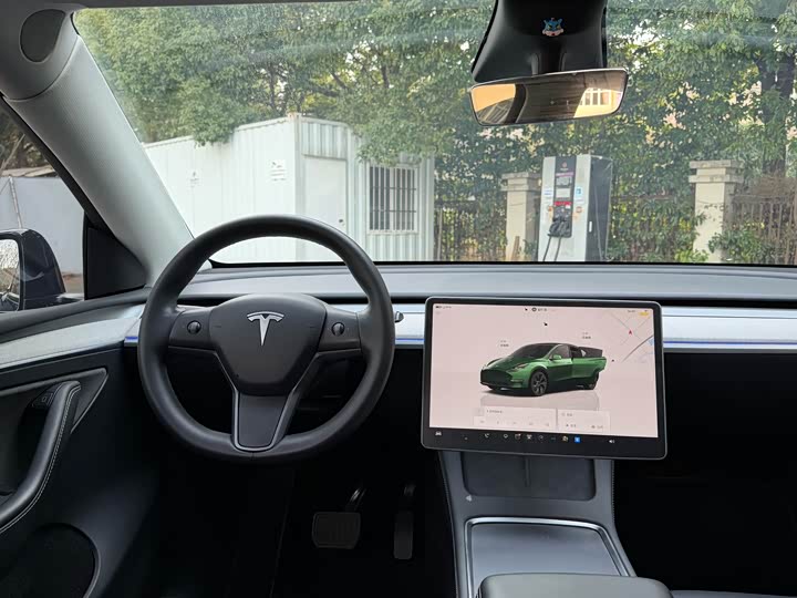 Фото 6 - Tesla Model Y