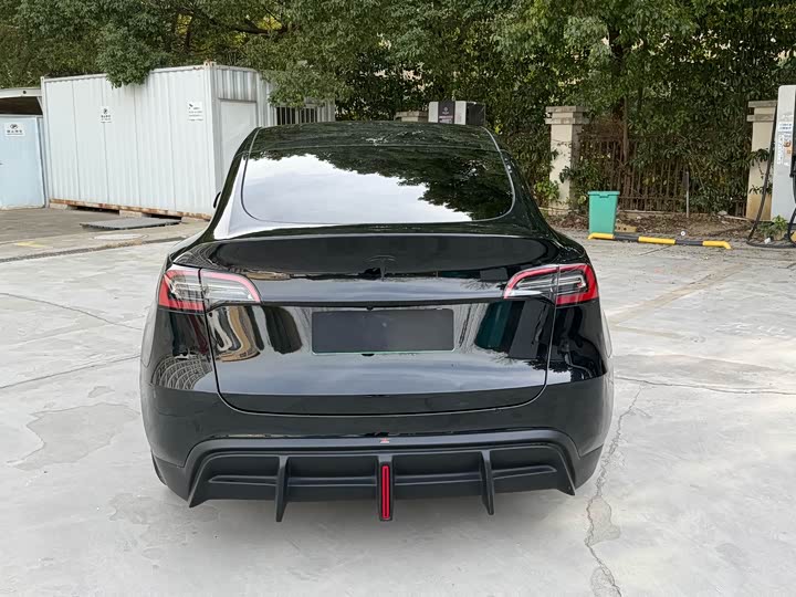 Фото 9 - Tesla Model Y