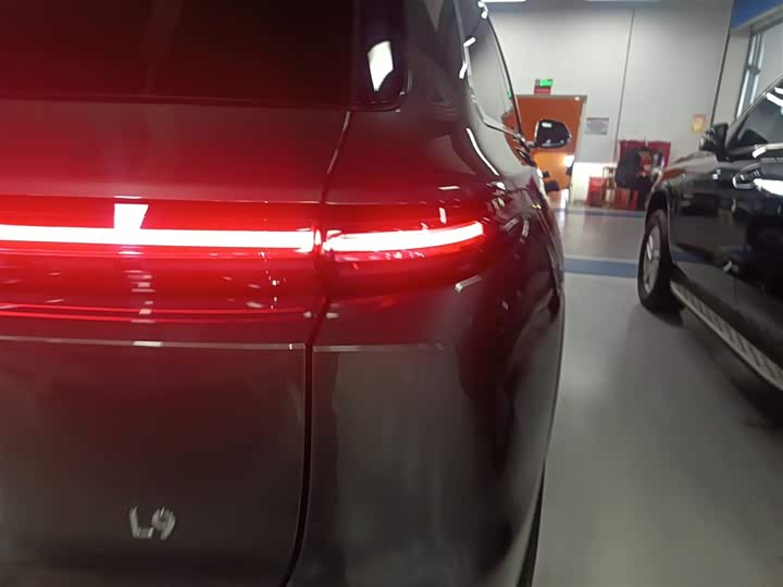 Фото 8 - LiXiang L9