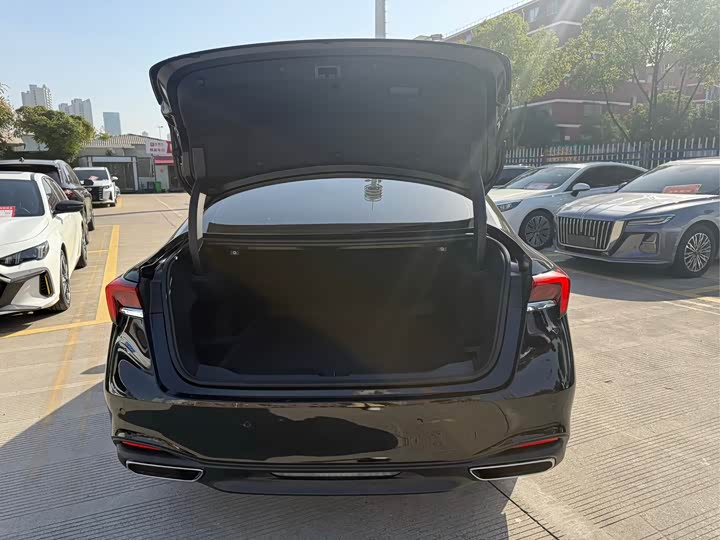 Фото 8 - Buick LaCrosse