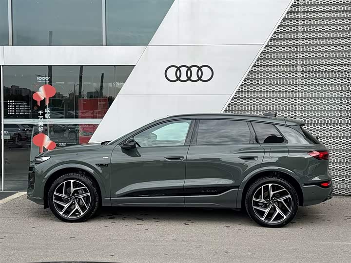 Фото 3 - Audi Q6L e-tron