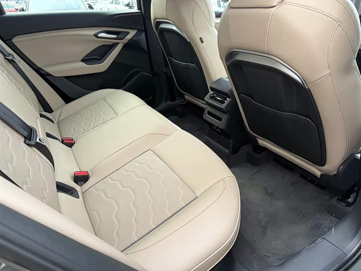 Фото 8 - Audi Q6L e-tron