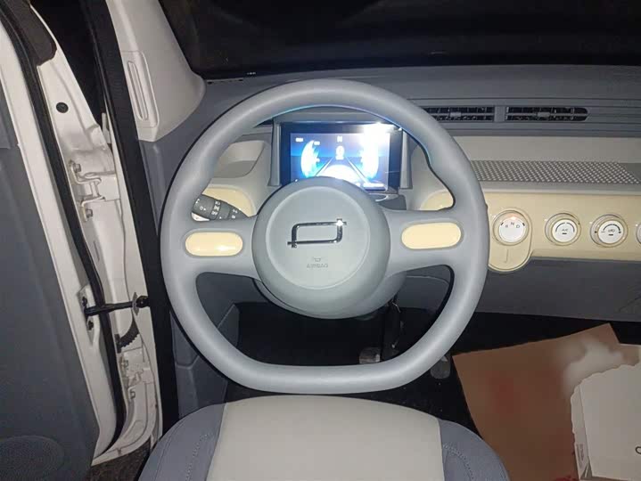 Фото 3 - Bestune Pony