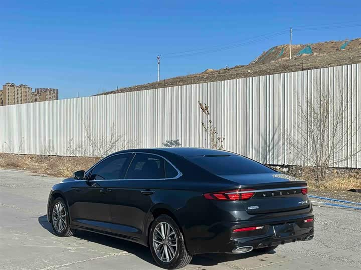 Фото 8 - Geely Preface