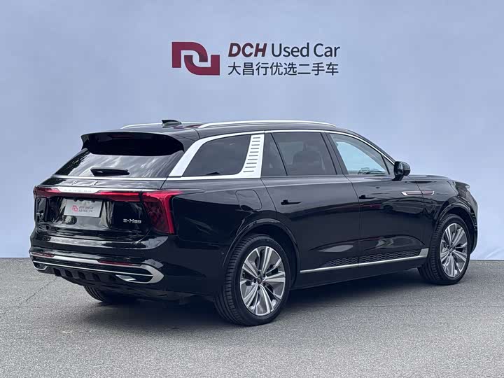 Фото 3 - Hongqi E-HS9