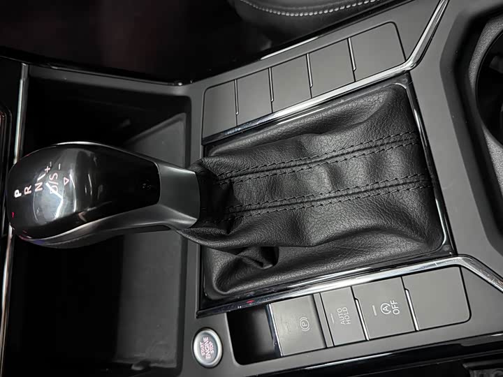 Фото 8 - Volkswagen Passat