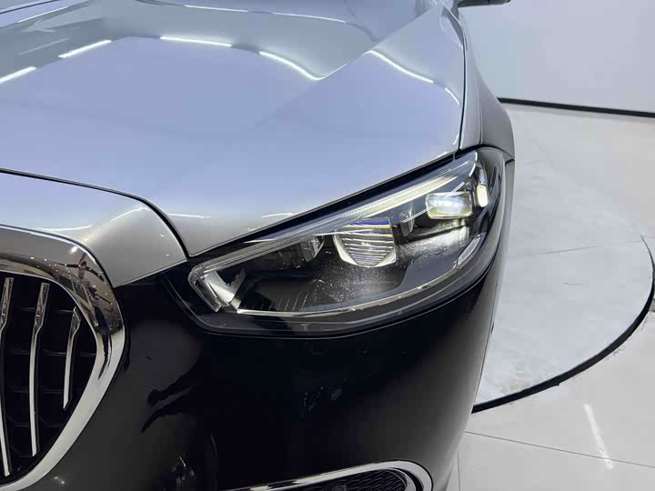 Фото 5 - Mercedes-Benz Maybach S-Class