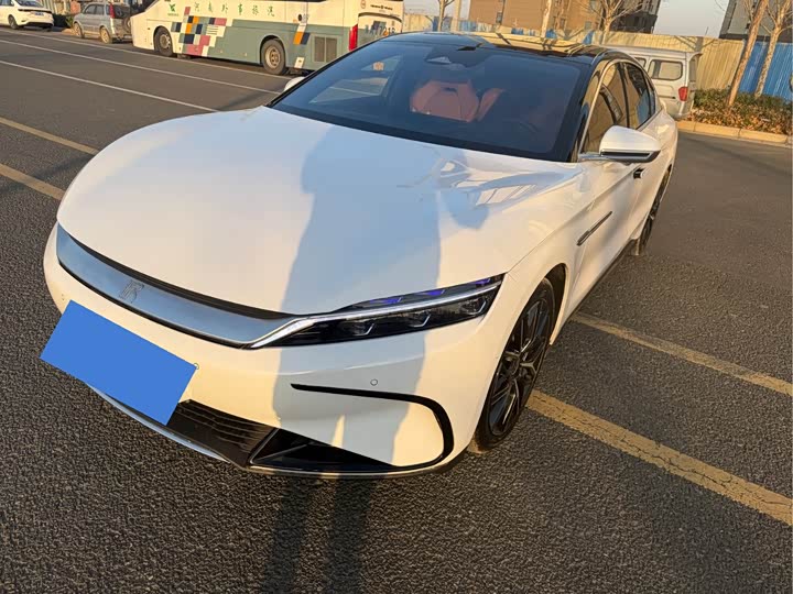 Фото 3 - BYD Han