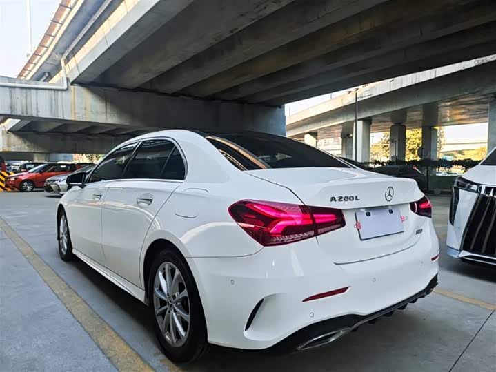 Фото 9 - Mercedes-Benz A-Class