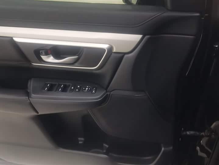 Фото 7 - Honda CR-V