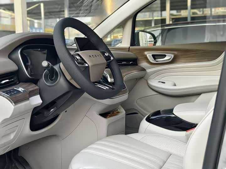 Фото 4 - Roewe iMax 8 EV