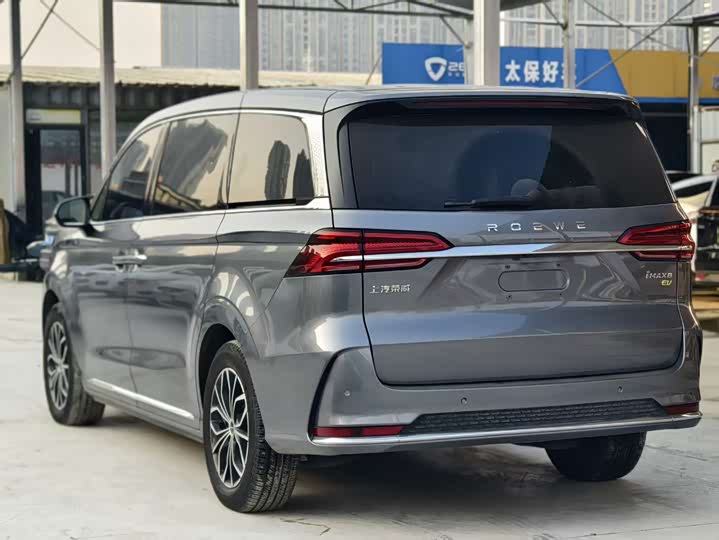 Фото 7 - Roewe iMax 8 EV