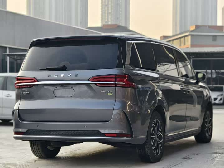 Фото 9 - Roewe iMax 8 EV