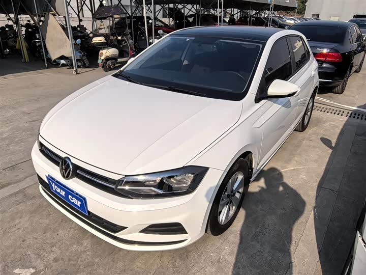 Фото 1 - Volkswagen Polo