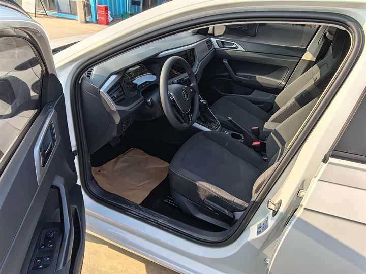 Фото 7 - Volkswagen Polo