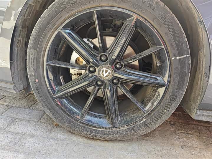 Фото 6 - Changan UNI-V