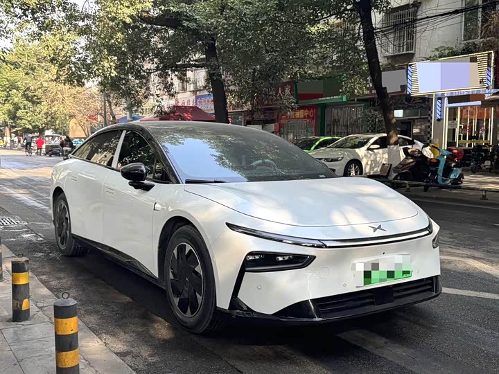 Фото 2 - XPeng F57