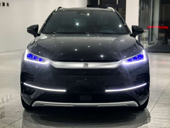 Фото 2 - BYD Tang Hybrid/EV