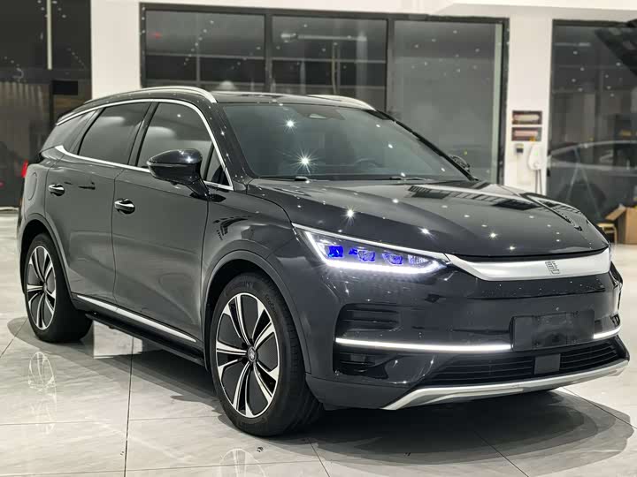 Фото 3 - BYD Tang Hybrid/EV