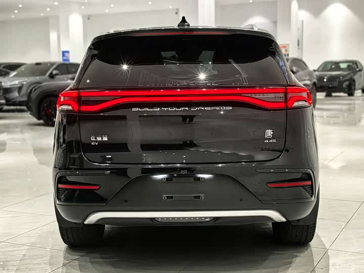 Фото 5 - BYD Tang Hybrid/EV