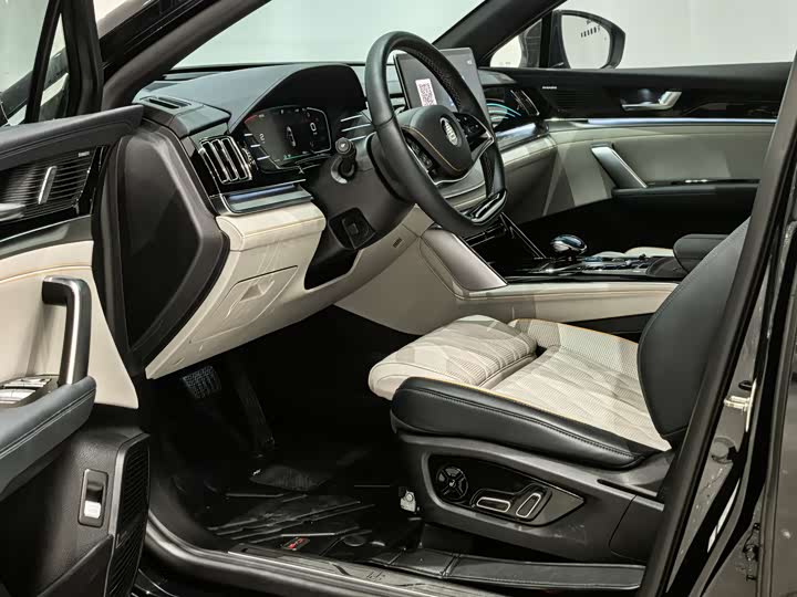 Фото 7 - BYD Tang Hybrid/EV