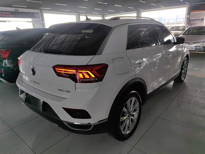 Фото 7 - Volkswagen T-Roc