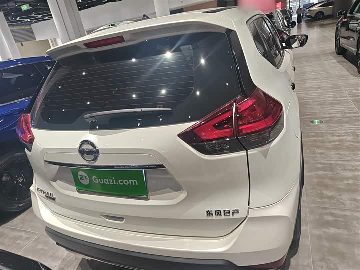 Фото 6 - Nissan X-Trail