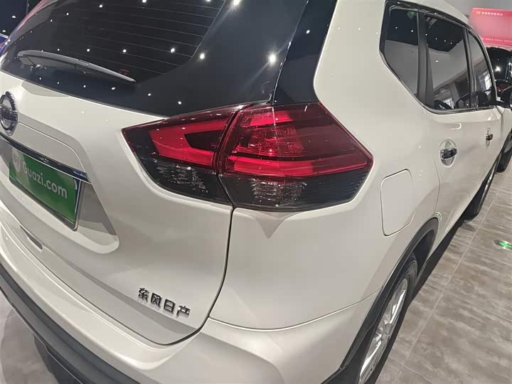 Фото 8 - Nissan X-Trail