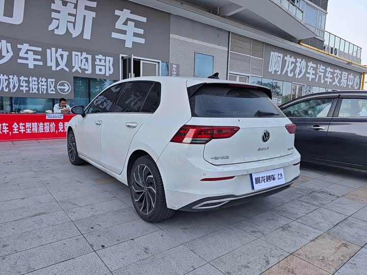 Фото 9 - Volkswagen Golf