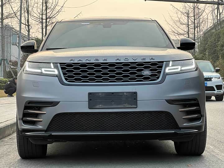 Фото 2 - Land Rover Range Rover Velar