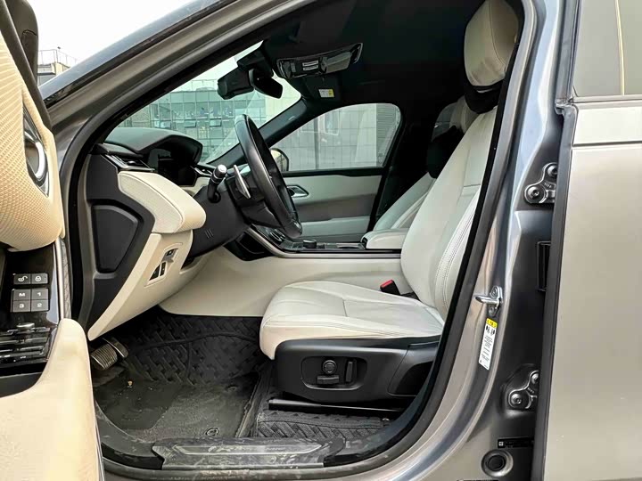 Фото 7 - Land Rover Range Rover Velar