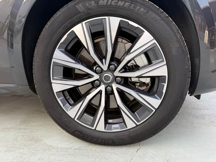 Фото 7 - Volvo V90