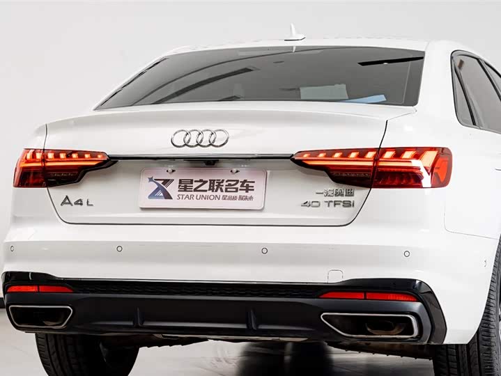 Фото 8 - Audi A4L